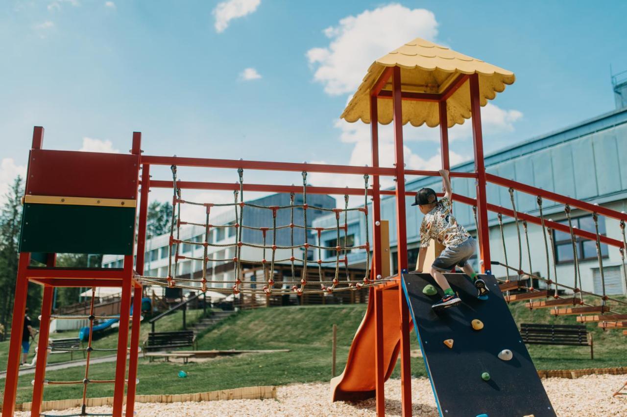 Orea Resort Devet Skal Vysocina Sněžné Dış mekan fotoğraf