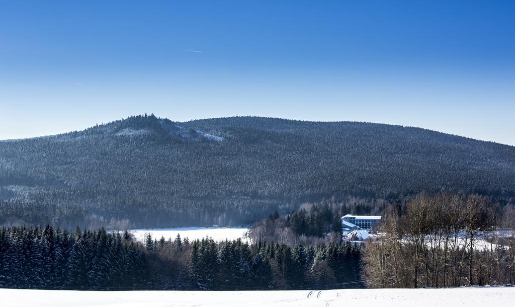 Orea Resort Devet Skal Vysocina Sněžné Dış mekan fotoğraf